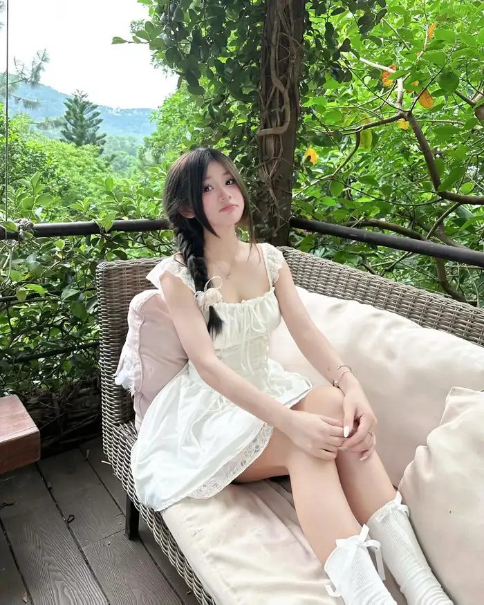 Gái xinh 2k8 giản dị mà thu hút