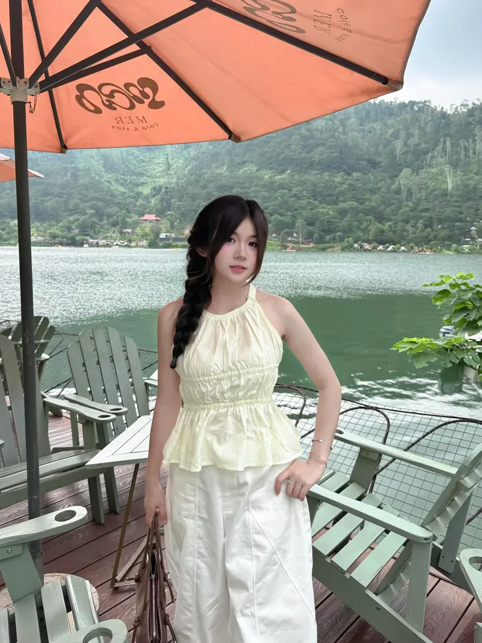 Ảnh gái xinh 2k8 đẹp nhẹ nhàng