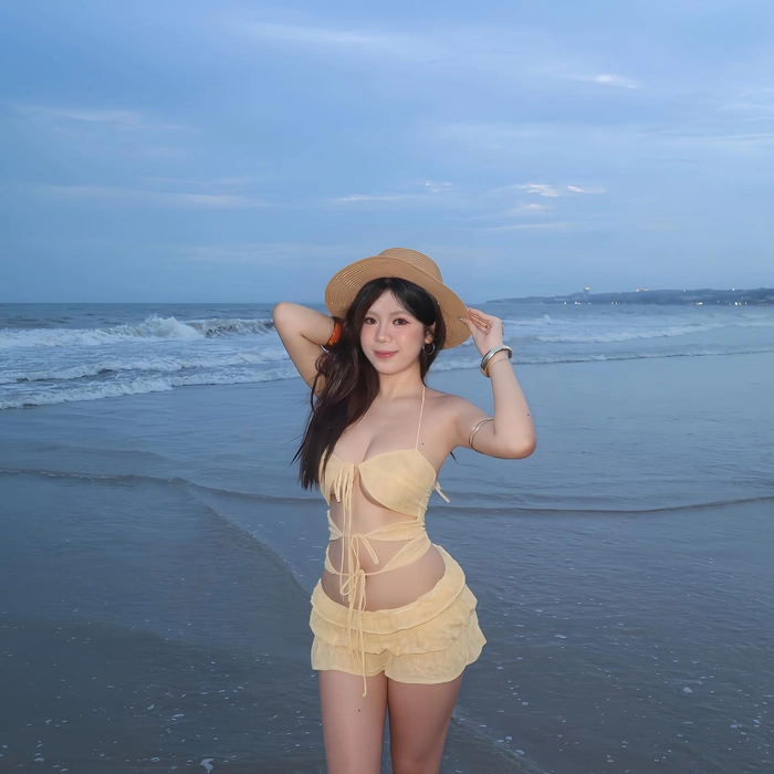 Tải ảnh gái xinh 18+ với dáng chụp ấn tượng