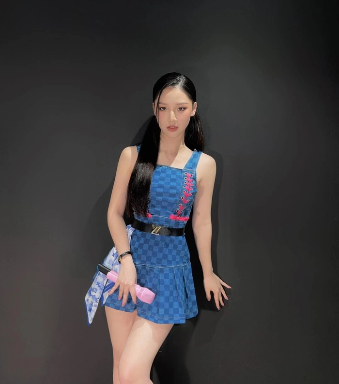 Xem ảnh Amee sexy quyến rũ tỏa sáng