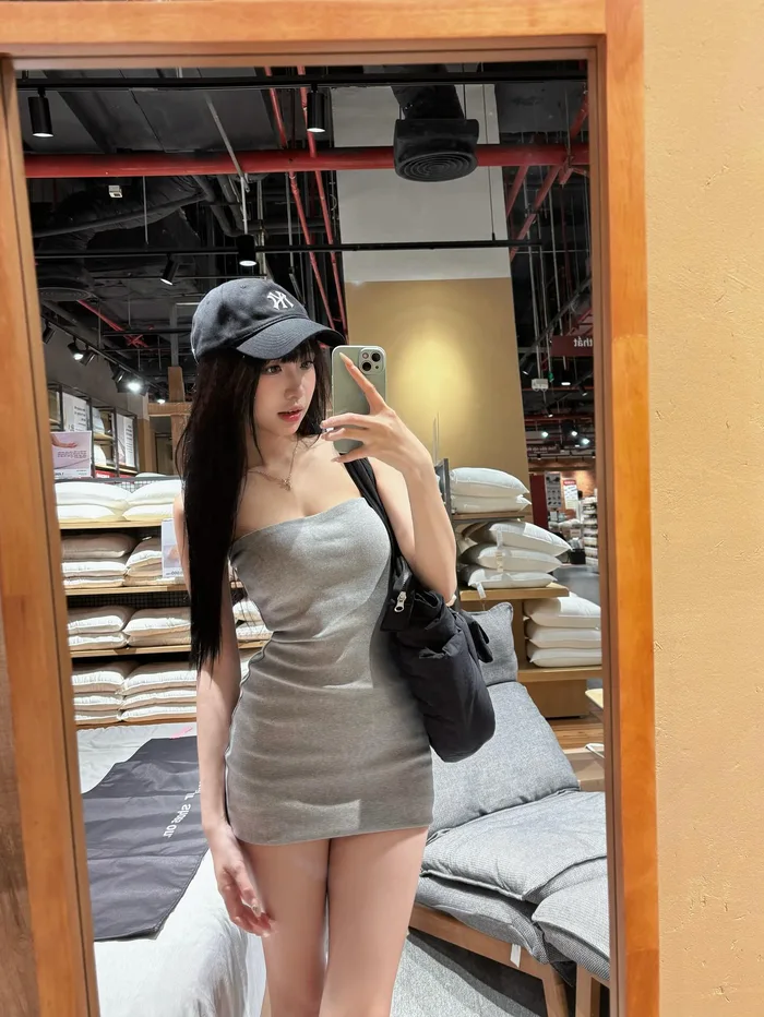 Ngắm ảnh gái xinh 18+ phù hợp làm hình nền điện thoại
