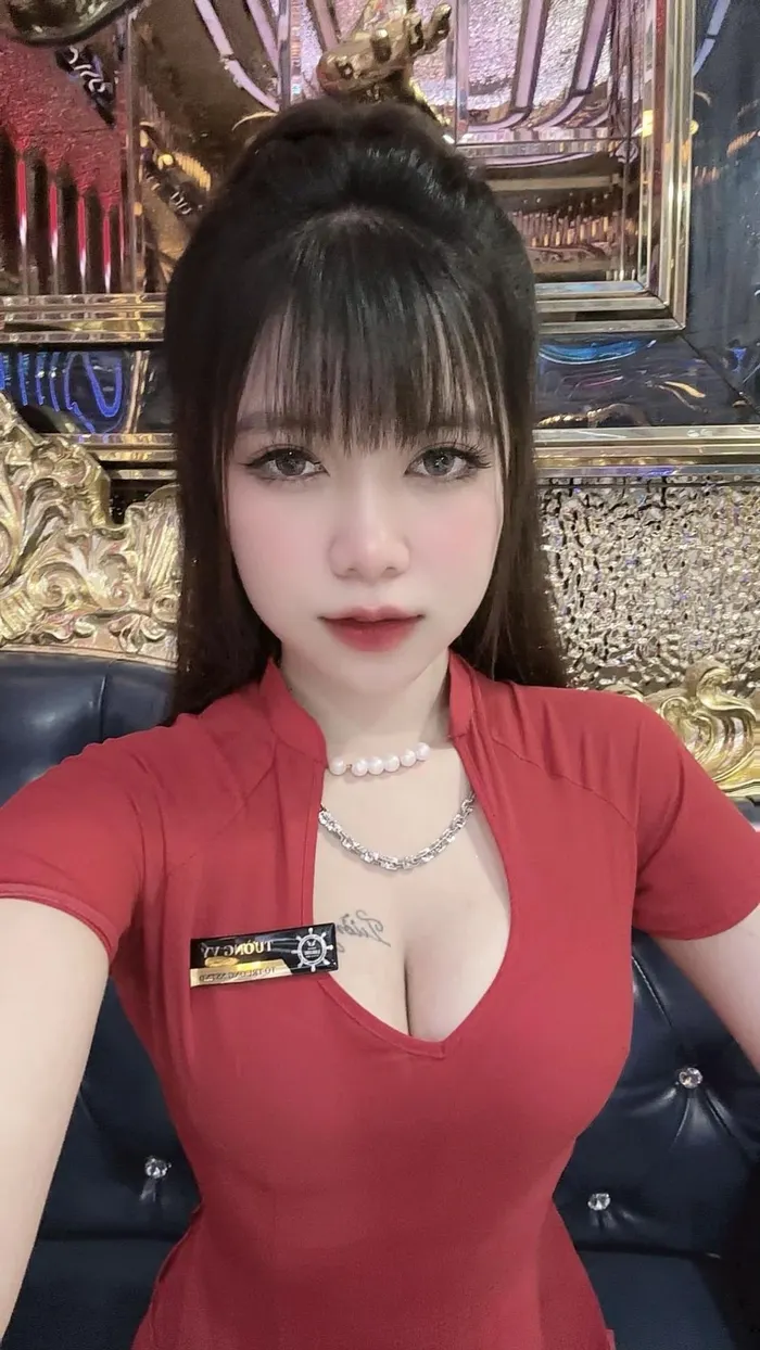 Loạt ảnh gái karaoke nổi bật với nét đẹp khó cưỡng