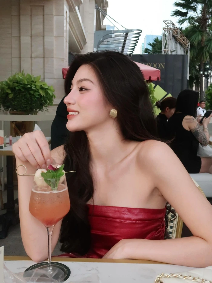 Hình gái xinh Bigo thể hiện nét đẹp nữ tính