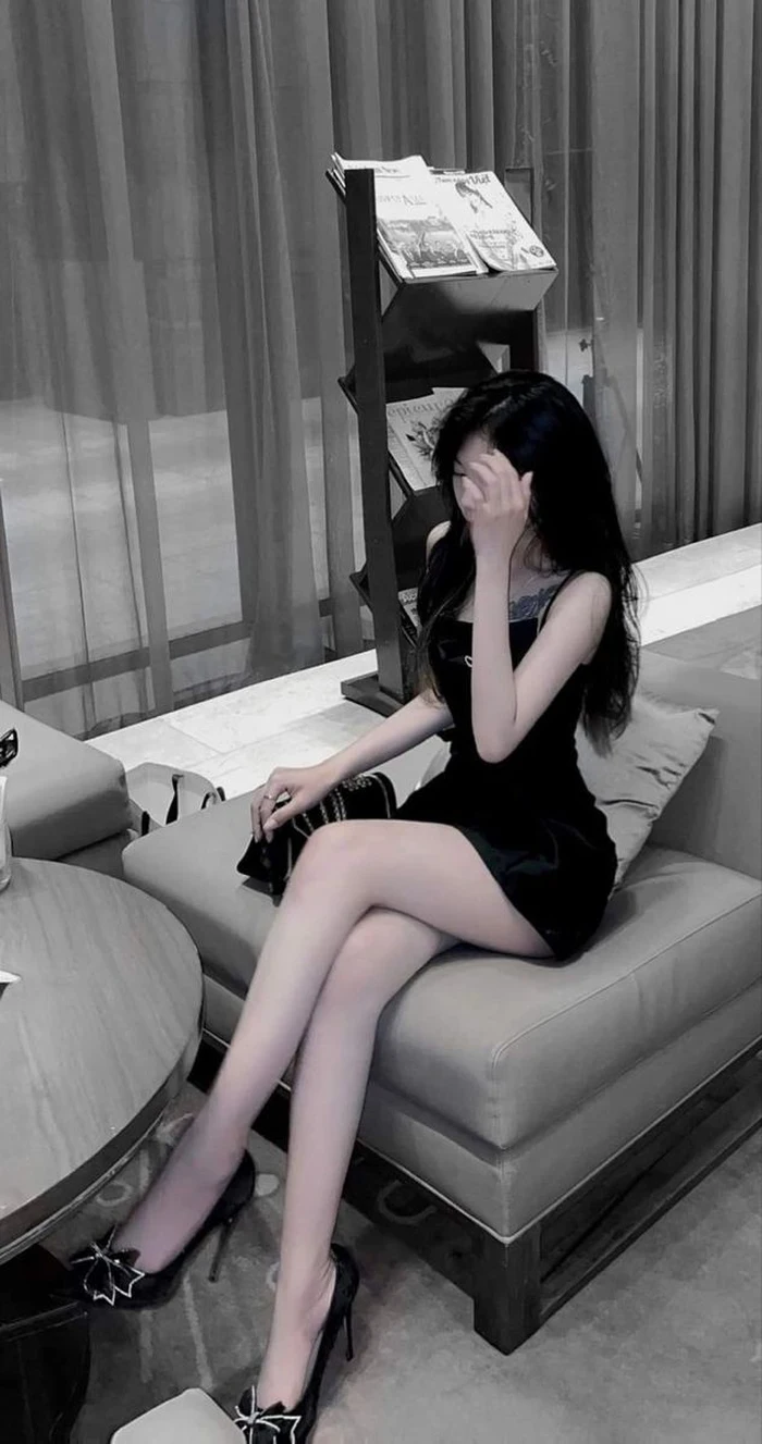 Bộ hình girl phố đẹp cá tính và hiện đại