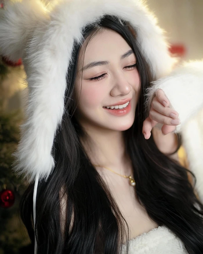 Bộ ảnh Trần Hà Linh nhận nhiều lượt chia sẻ
