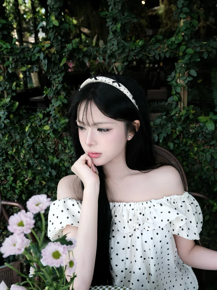 Hình ảnh chân dung gái xinh 2k5 gây thương nhớ