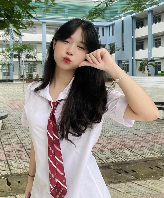 Bộ hình gái lớp 8 được quan tâm bởi cộng đồng mạng