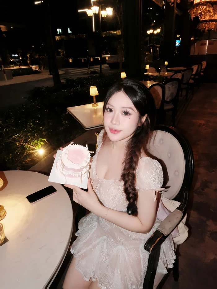 Ảnh gái xinh Bigo đơn giản mà cuốn hút