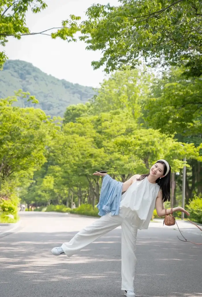 Chụp hình gái xinh Hàn Quốc mang vibe trong sáng và tươi mới