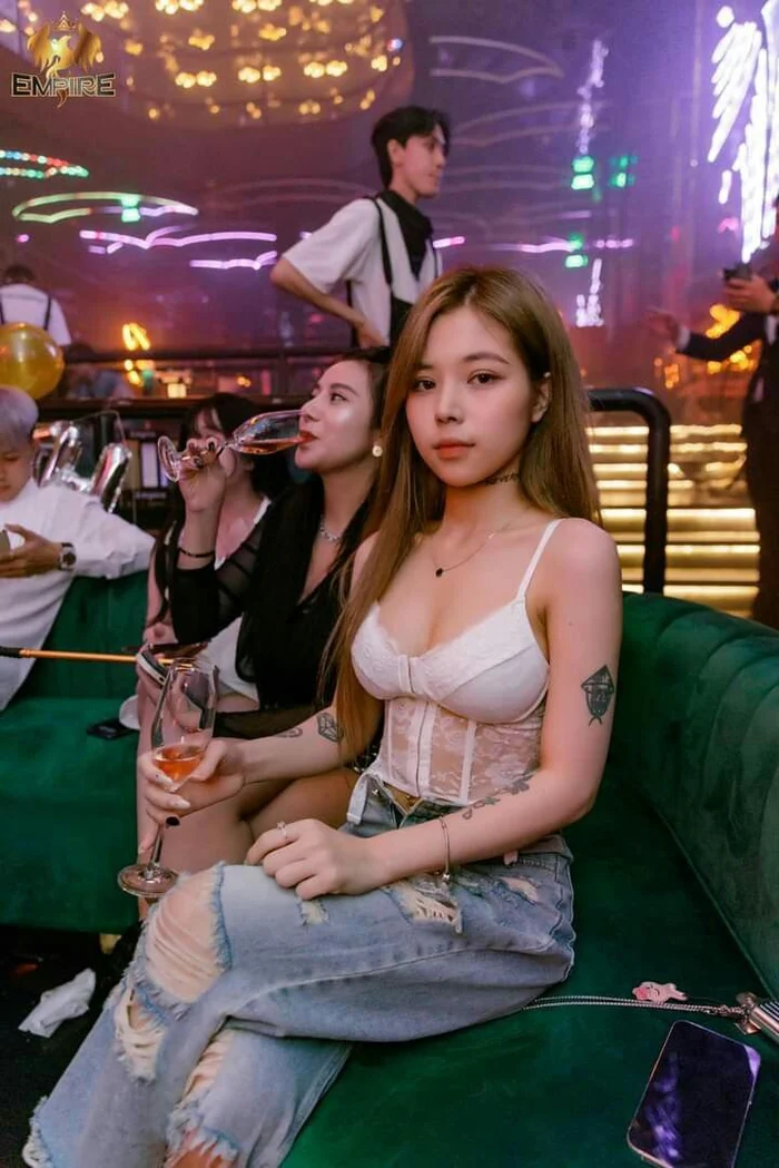 Tải ảnh gái karaoke đúng chuẩn sexy tinh tế