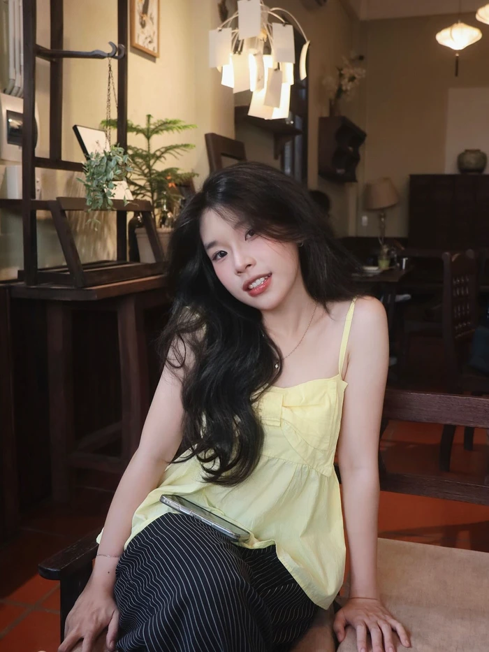 Xem hình gái lớp 10 phù hợp dùng làm avatar