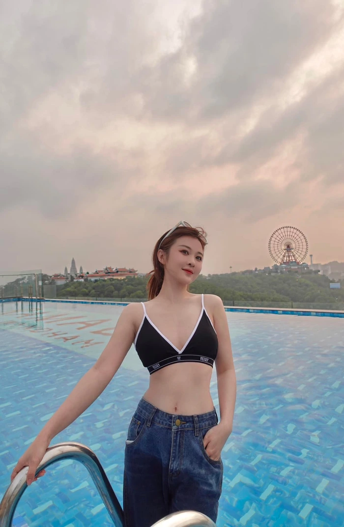 Bộ hình ảnh Ribi Sachi sexy cuốn hút