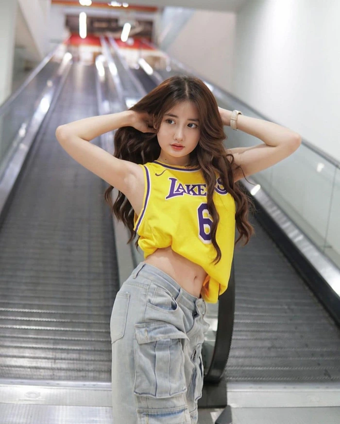 ngắm ảnh vũ thị khánh huyền bikini sexy lôi cuốn