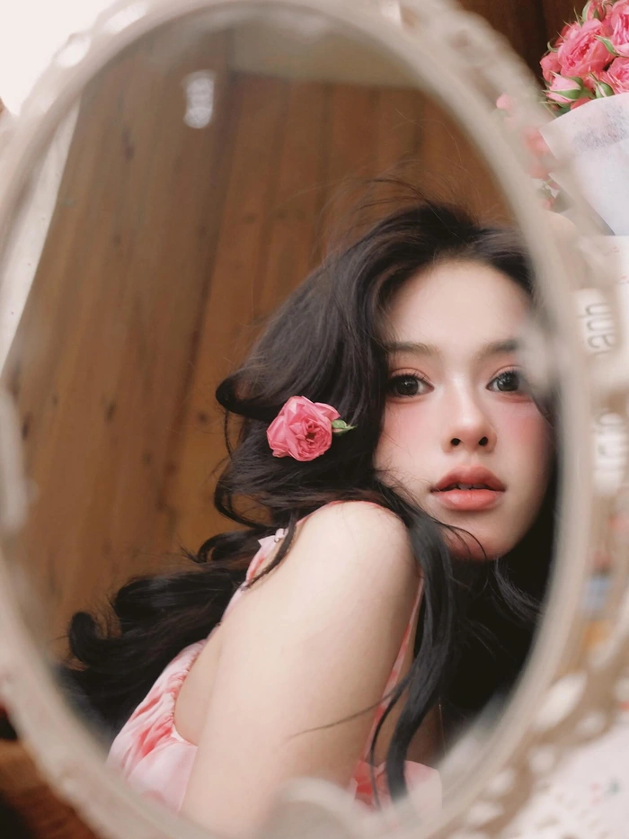 Gái xinh Bigo chụp ảnh với thần thái rạng ngời