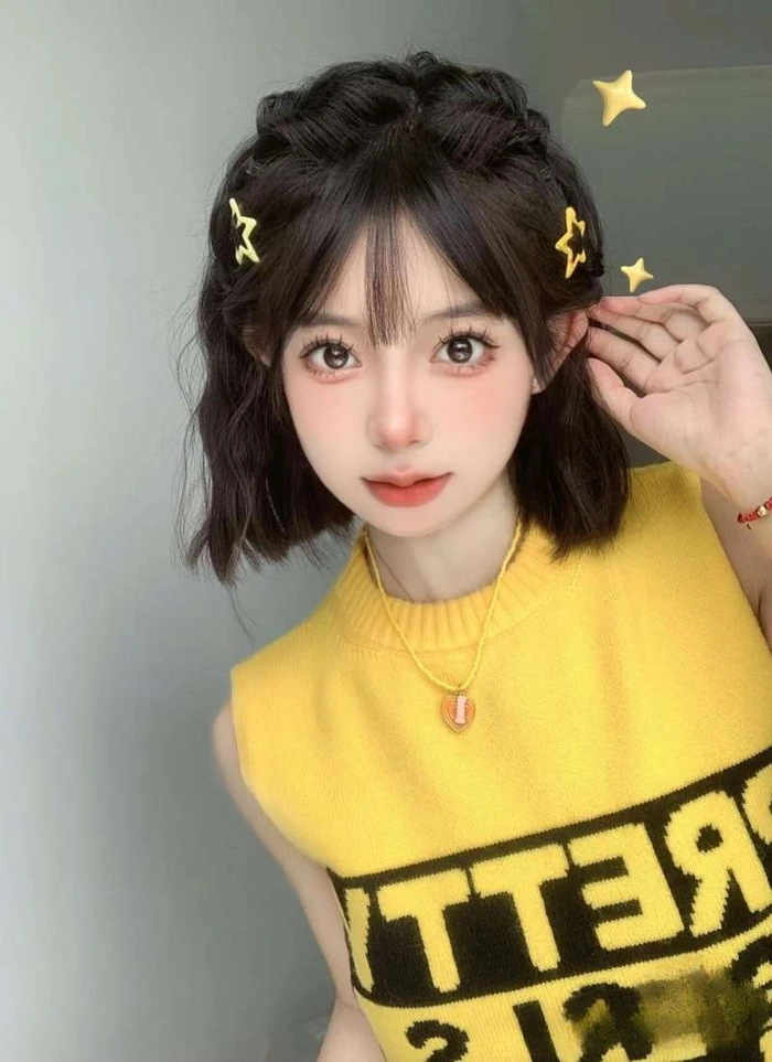 Xem ảnh gái xinh tóc ngang vai 2k3 nhẹ nhàng và cuốn hút