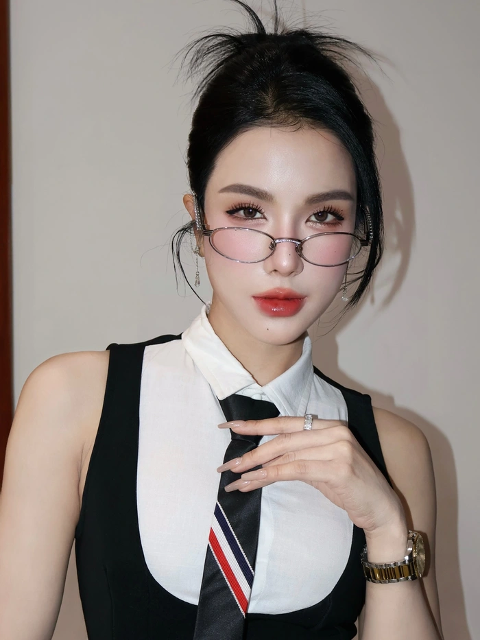 Bộ sưu tập hình ảnh gái xinh 2k3 có nụ cười tỏa nắng