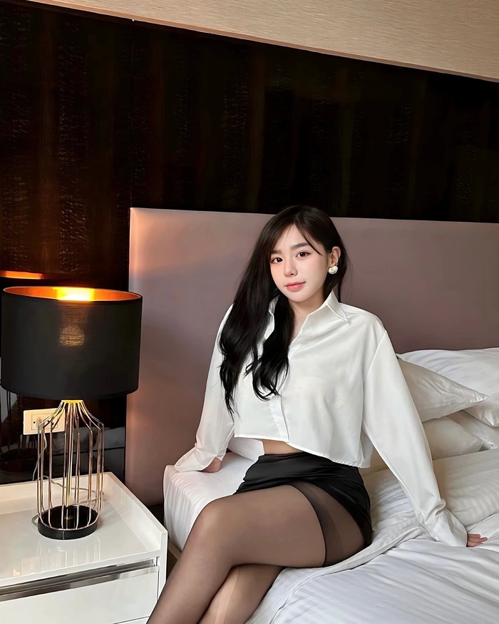 bộ hình ảnh Trần Minh Thiên Di bikini tỏa sáng