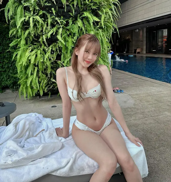 xem hình ảnh thiều bảo trâm nude quyến rũ từng chi tiết nhỏ