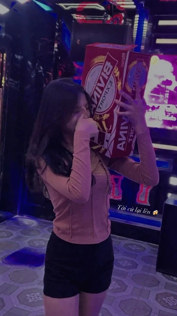 Xem hình ảnh gái karaoke được yêu thích bởi gu sexy riêng