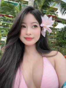 Loạt hình ảnh nữ sinh có vòng một nở nang quyến rũ