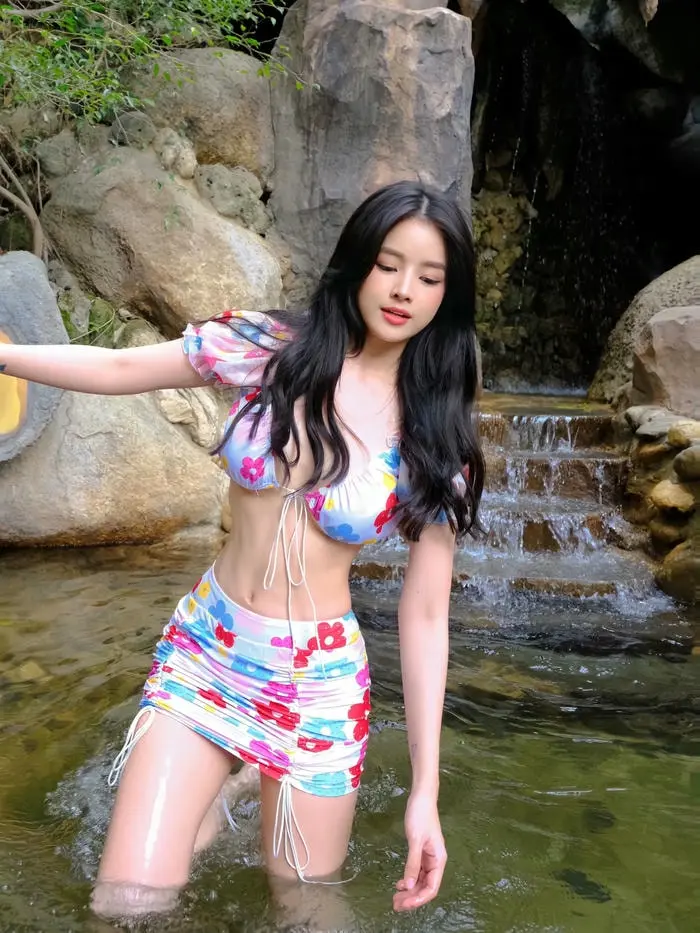 Bộ ảnh DJ Mie sexy nóng bỏng đầy cuốn hút