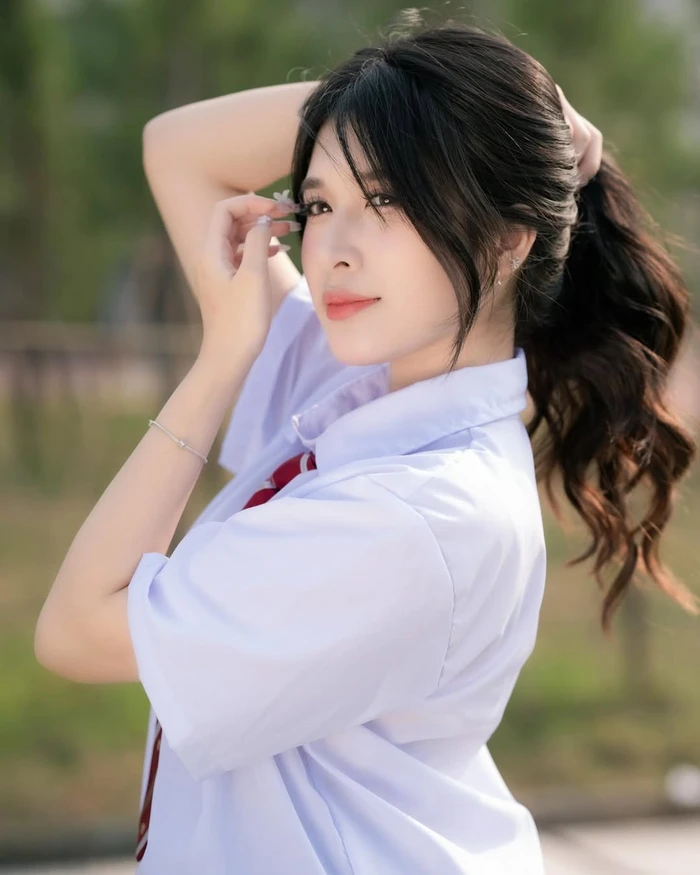 Loạt hình ảnh gái học trò mang phong cách trong sáng