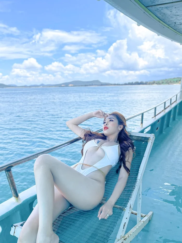 Loạt ảnh Pinky Bảo Trân nude thần thái quyến rũ hiếm thấy