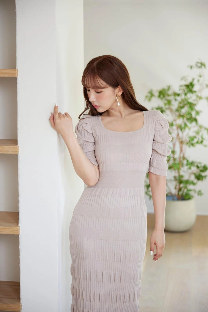 Tải hình gái Nhật mang phong cách tối giản mà cuốn hút