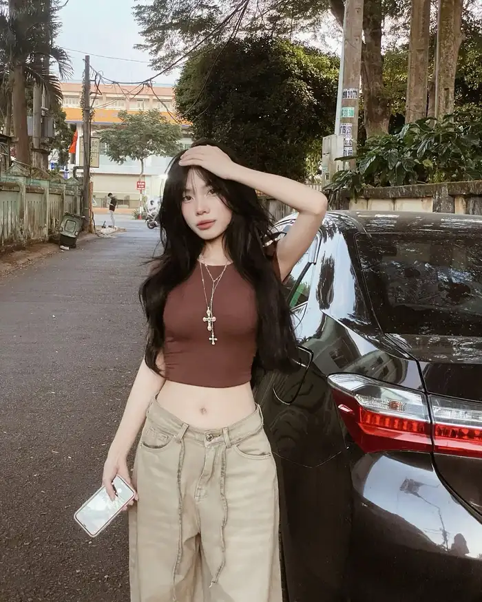 Hình nền sinh viên nữ được chọn làm ảnh cá nhân
