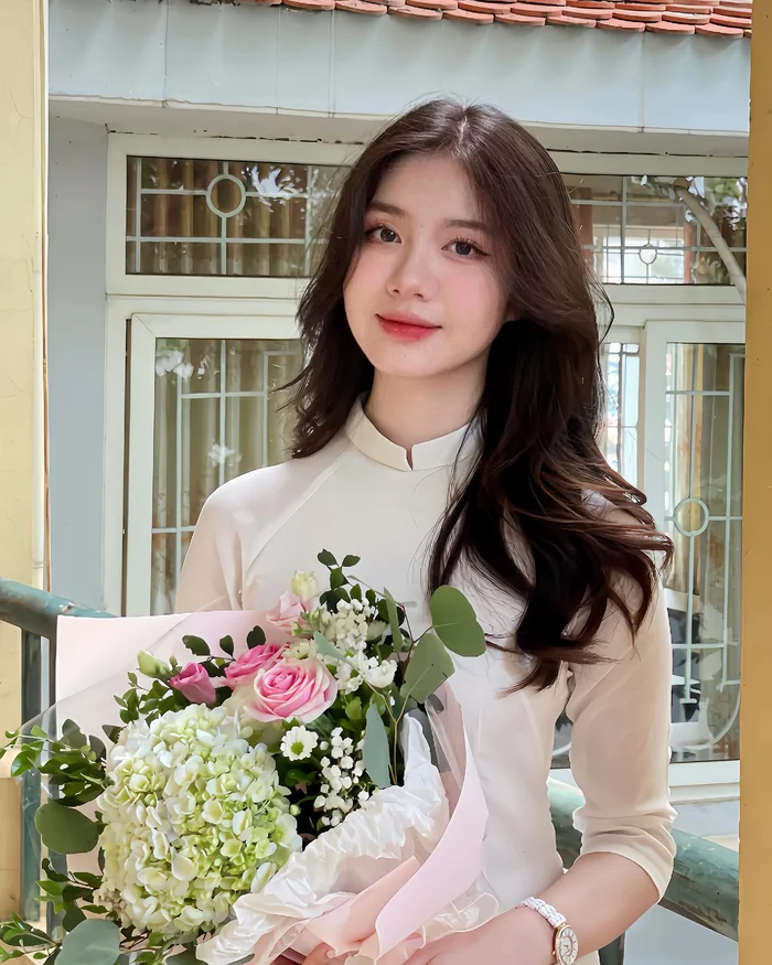 Hình gái xinh 2k7 tạo điểm nhấn bằng ánh mắt cuốn hút