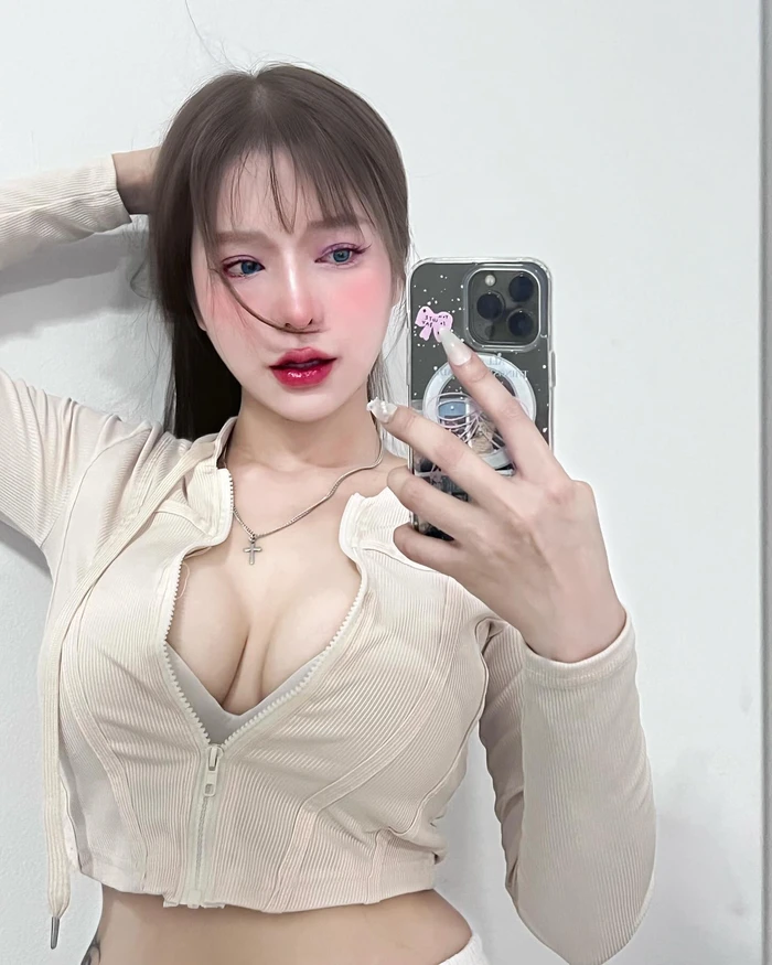 Album ảnh pimnalin leak đậm chất sexy và lôi cuốn