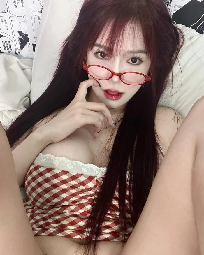 Xem ảnh pimnalin leak sexy với vẻ đẹp hoàn hảo
