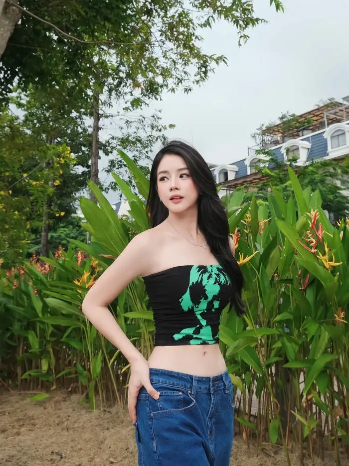 Bộ hình DJ Mie sexy nóng bỏng và hấp dẫn