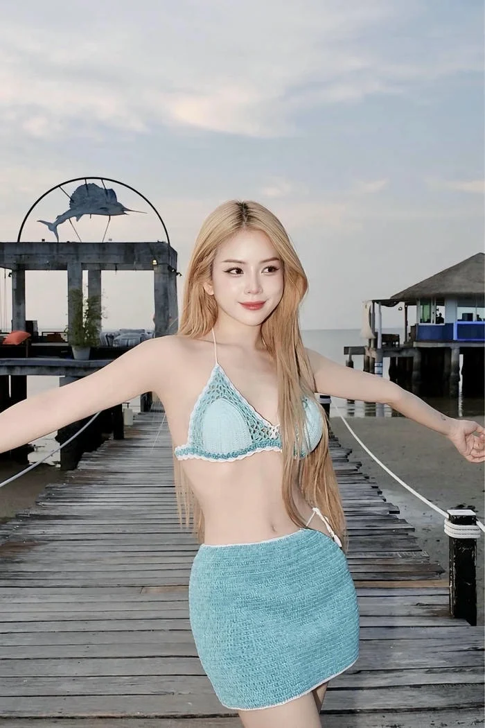 Xem ảnh DJ Mie sexy cuốn hút mọi ánh nhìn