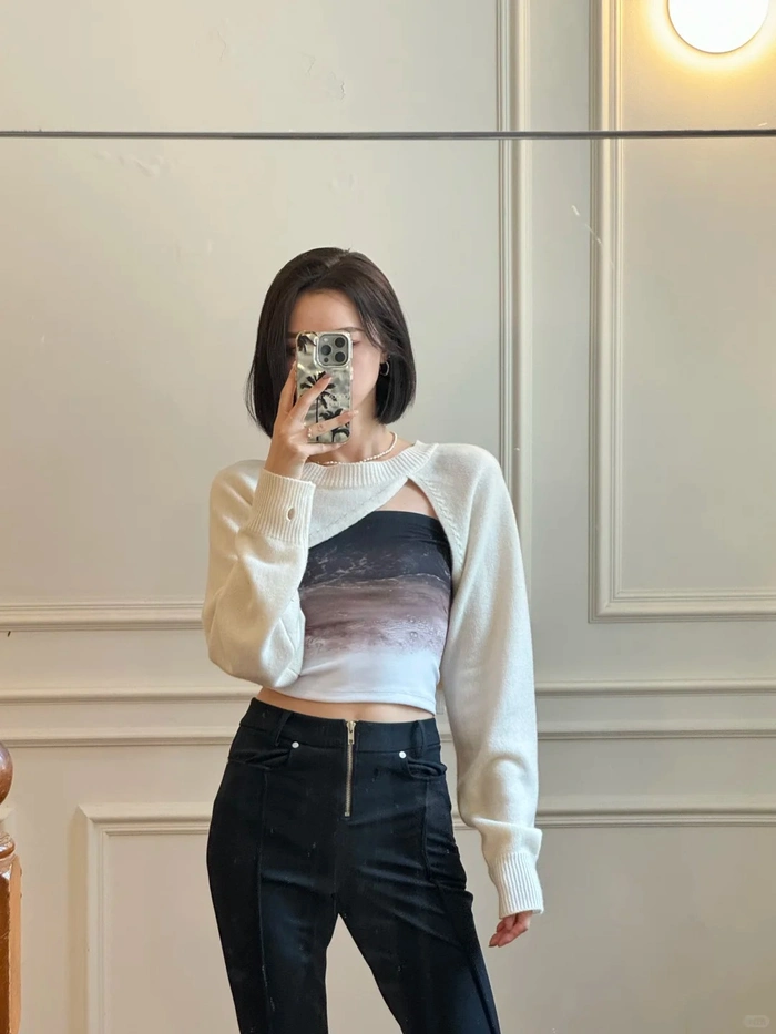 Xem ảnh cô gái tóc ngắn che mặt quyến rũ