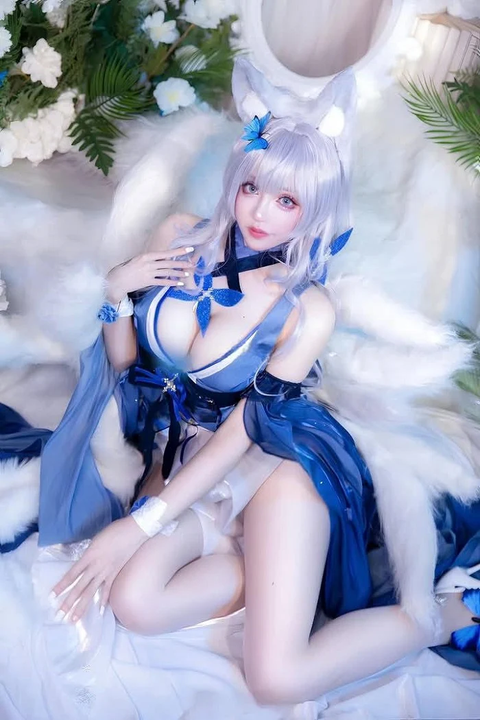 Xem ảnh cosplay vú to cuốn hút và nóng bỏng