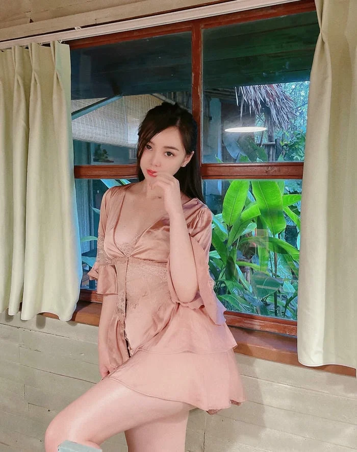 ảnh quỳnh kool sexy đơn giản mà thu hút