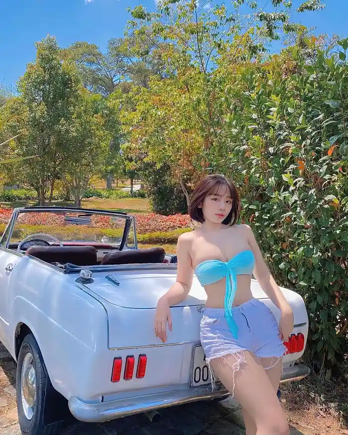 chụp hình Trần Minh Thiên Di bikini đầy gợi cảm