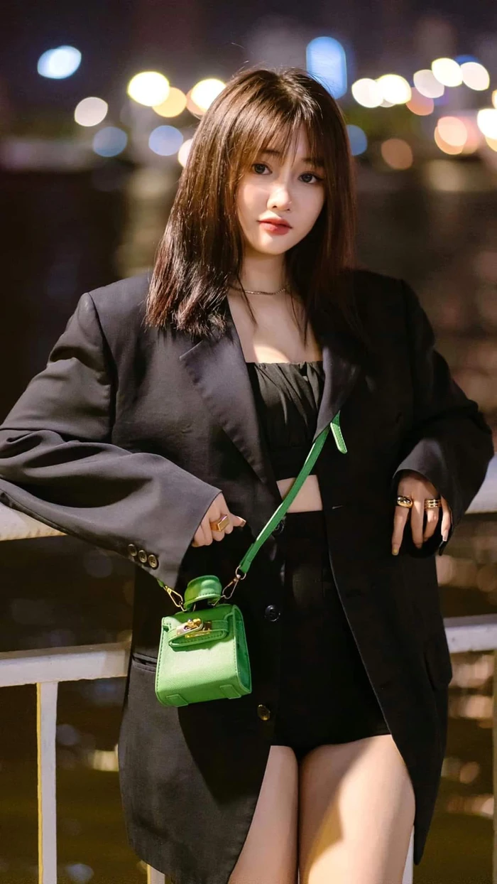 bộ hình ảnh vũ thị khánh huyền bikini sexy mê hoặc