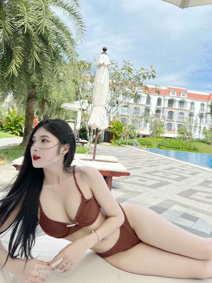 album hình ảnh Quỳnh Alee bikini sexy sexy hấp dẫn