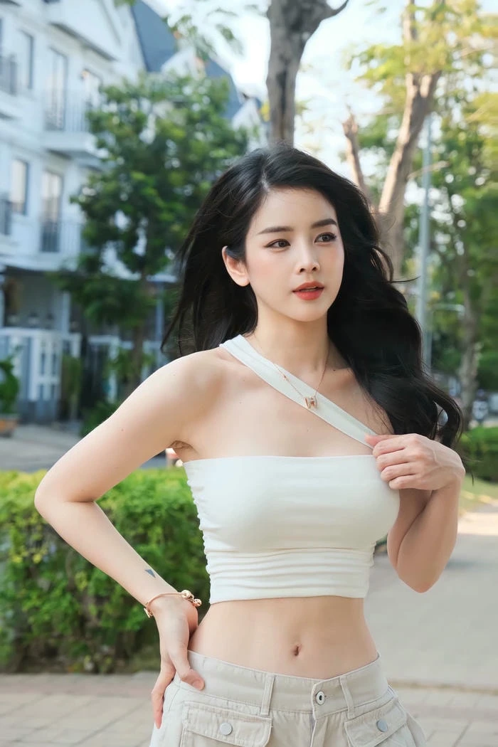 Tải bộ ảnh DJ Mie sexy nóng bỏng và không thể rời mắt