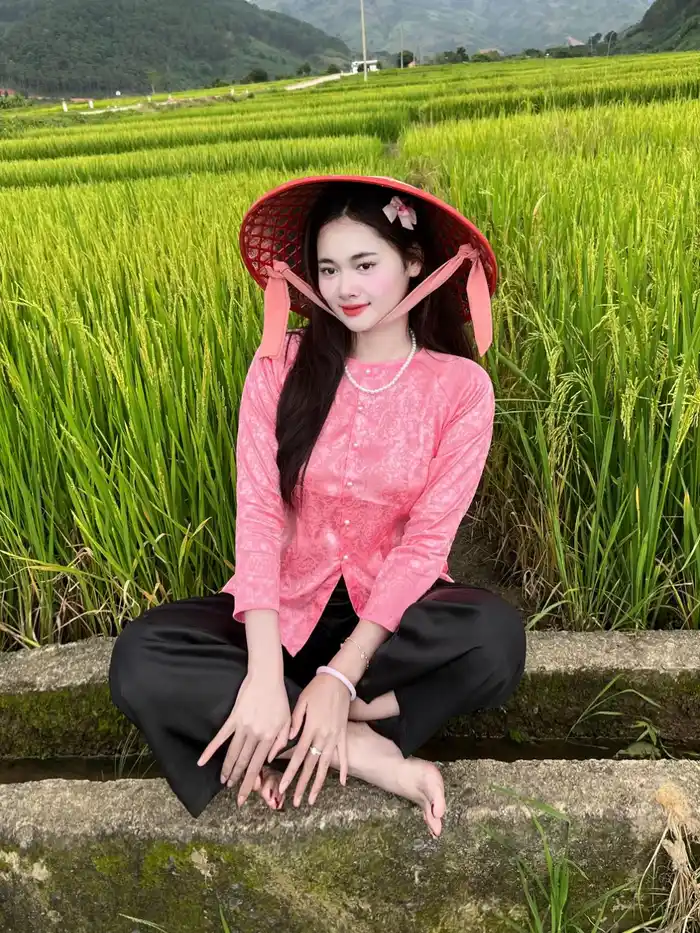 Album ảnh gái quê có tông vẻ thanh lịch, đúng chất thôn quê