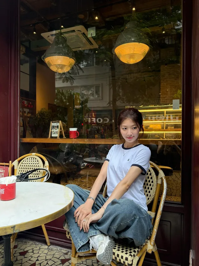 Ngắm hình gái xinh 2k7 mang nét đáng yêu tự nhiên