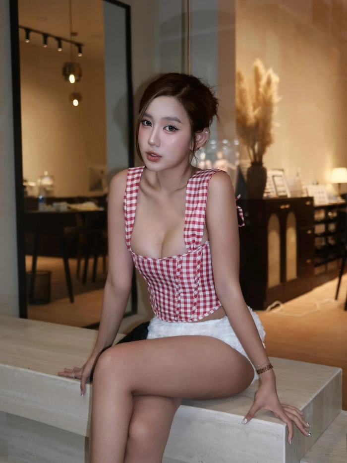 Gái xinh mlem nổi bật nhờ thần thái