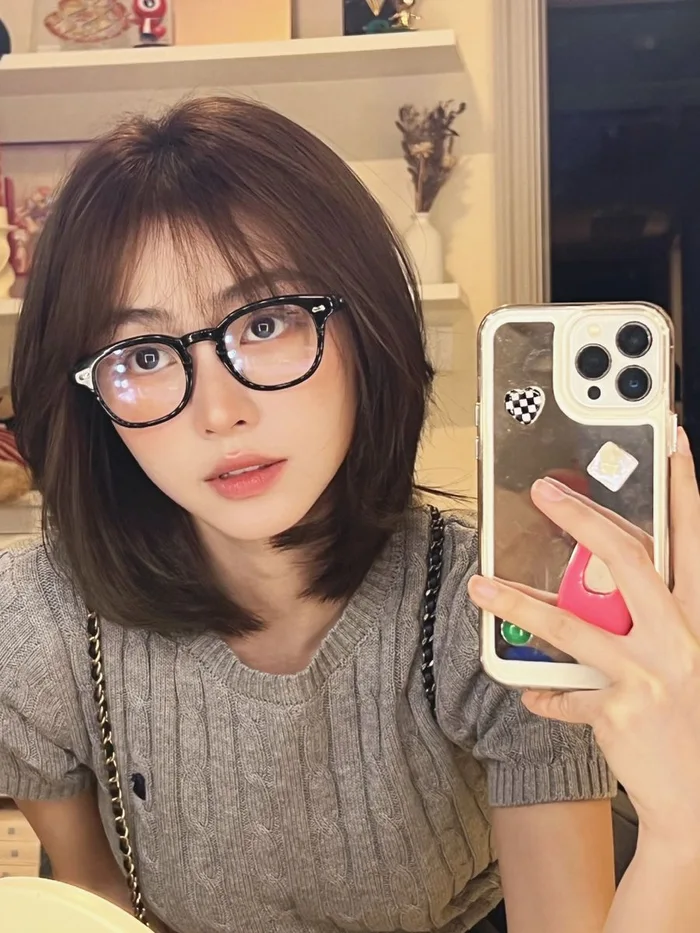 Loạt ảnh gái xinh tóc ngang vai 2k3 đẹp và quyến rũ