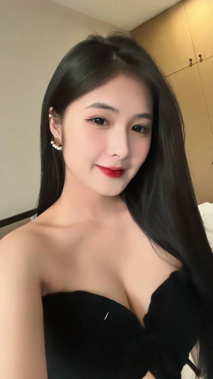 hình Quỳnh Alee bikini sexy khoe thần thái gợi cảm