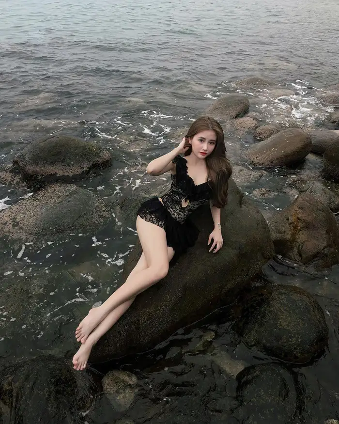 tải ảnh vũ thị khánh huyền bikini sexy đẹp quyến rũ