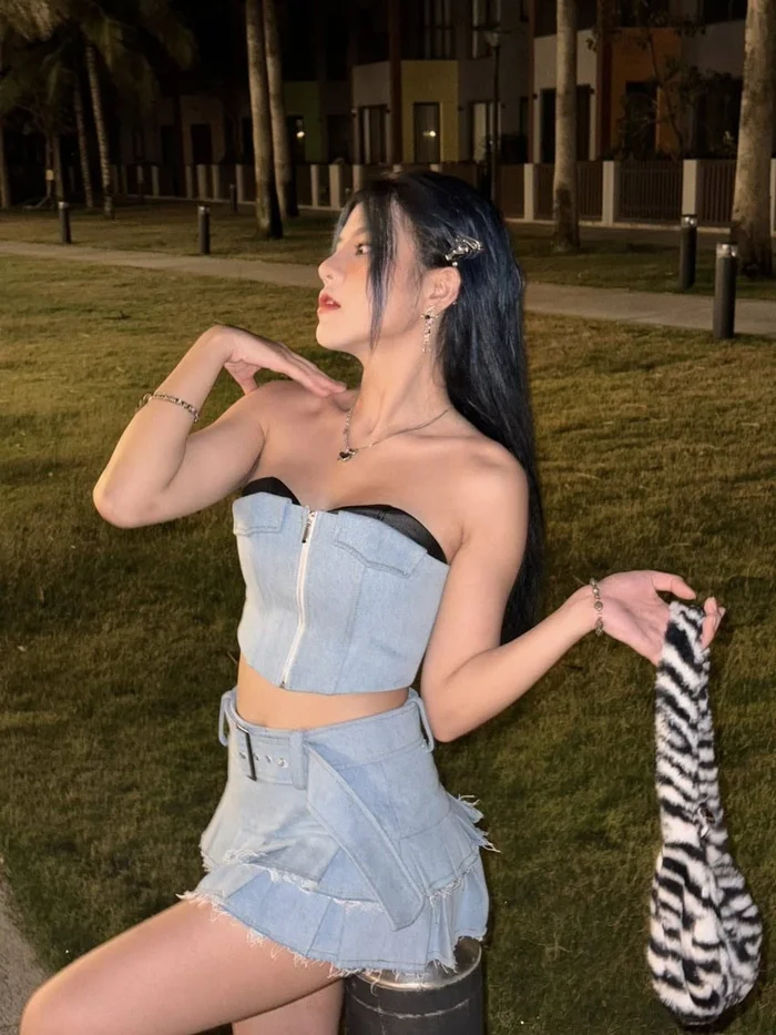 Album ảnh Reency Ngô sexy thể hiện nét đẹp gợi cảm