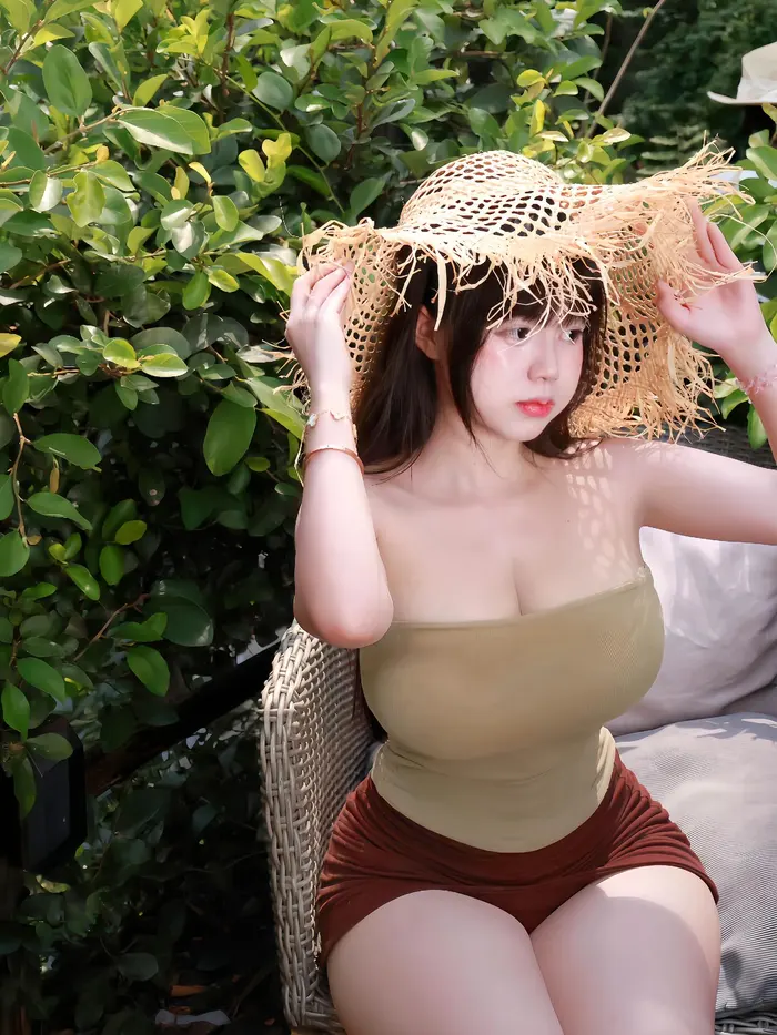 Tải hình ảnh gái xinh khoe bưởi khoe vẻ đẹp đầy sức sống
