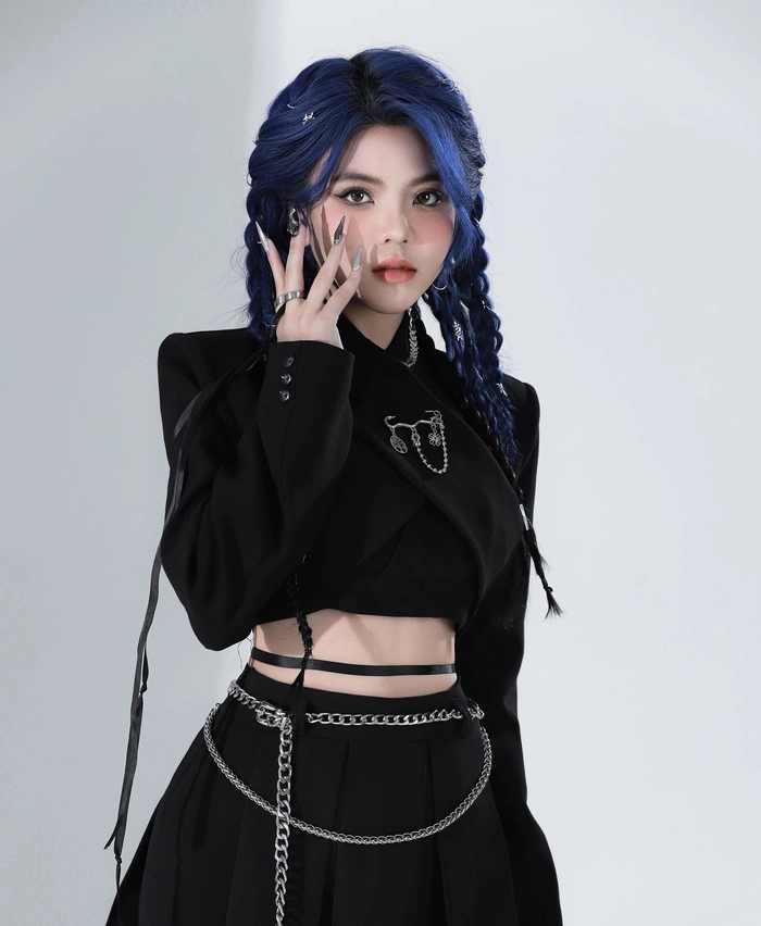 Hình avatar Reency Ngô sexy cực kỳ cuốn hút